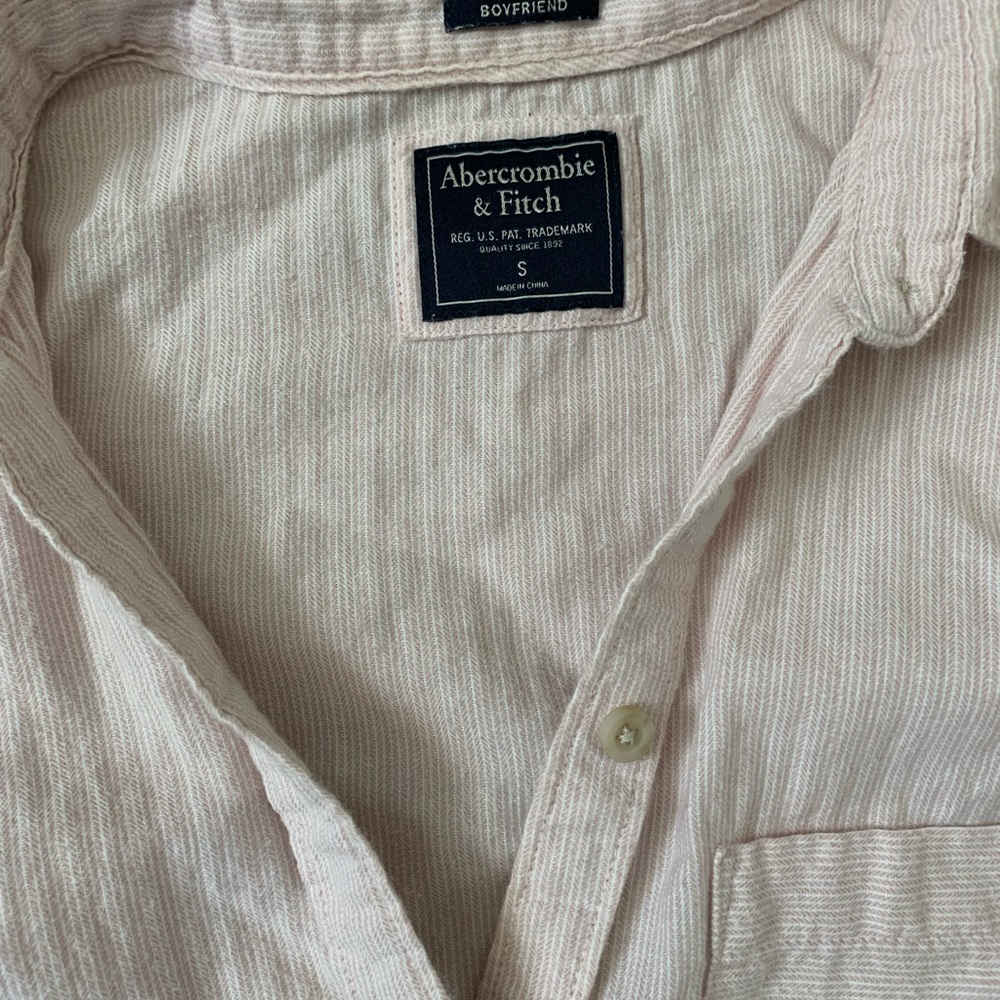 Abercrombie split back button up - Picture 3 of 5